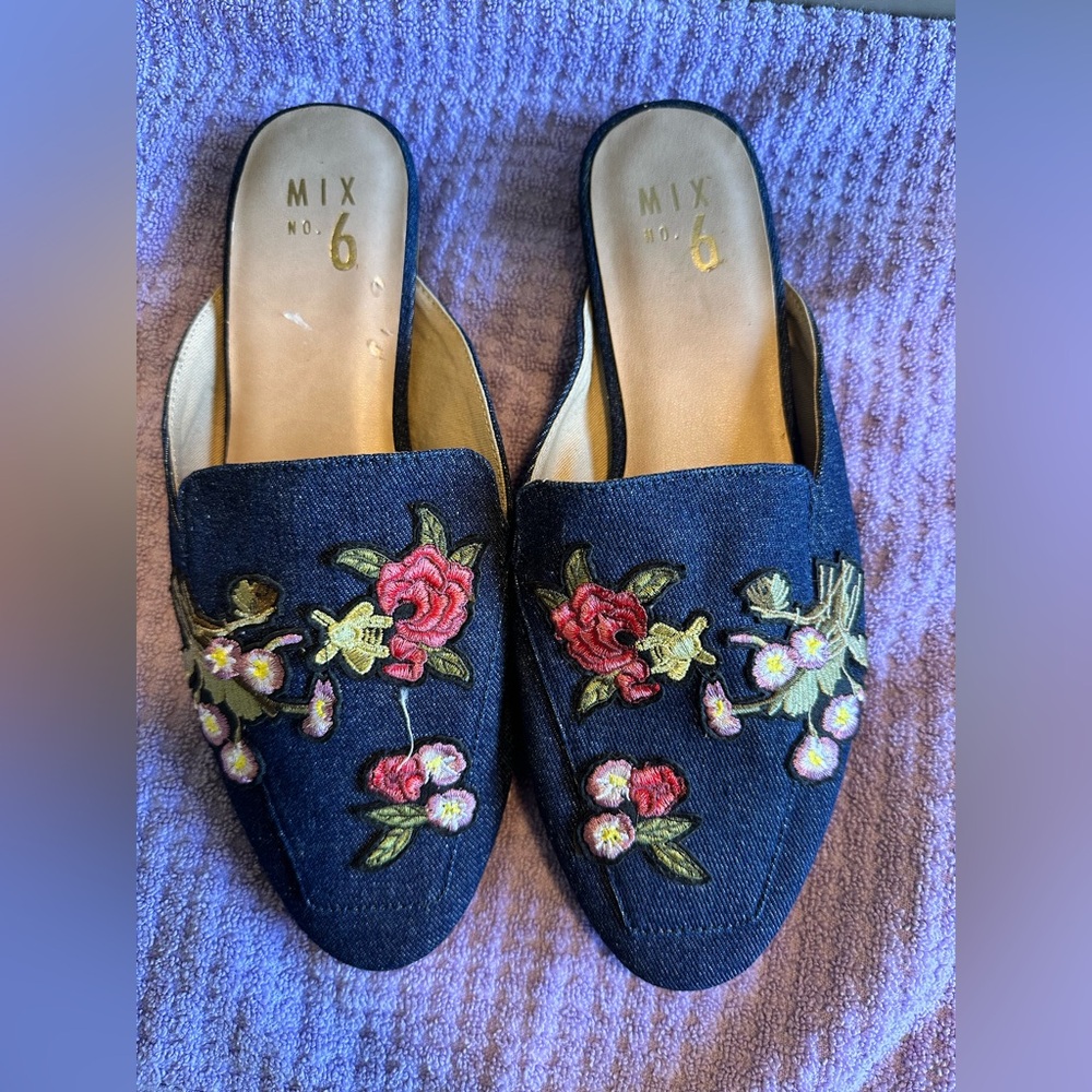 Mix No. 6 Floral Embroidered Denim Mules Size 8.5 Slip On Flats